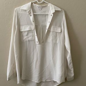 Club Monaco 100% silk front pocket long sleeve top blouse S/P beige